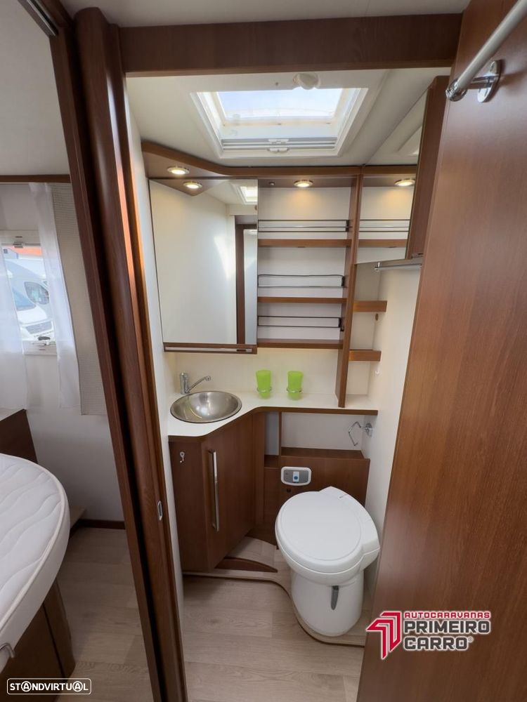 Rapido Serie 6F 696 FF Premium c.central e basculante - 5