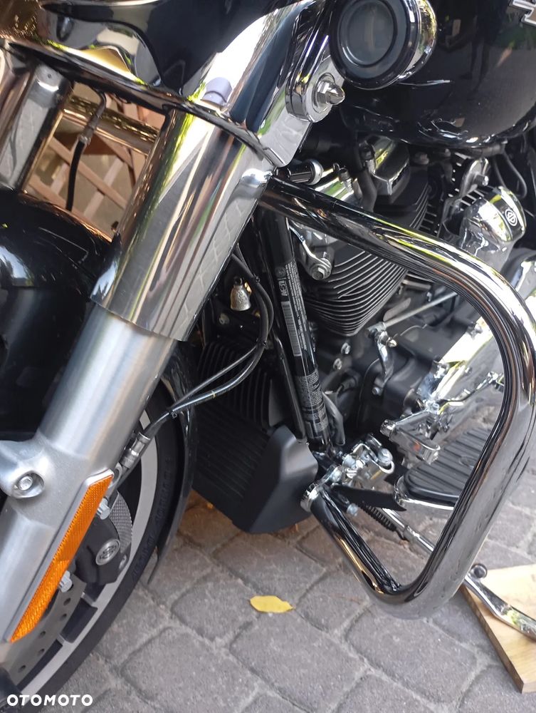 Harley-Davidson Touring Street Glide - 6