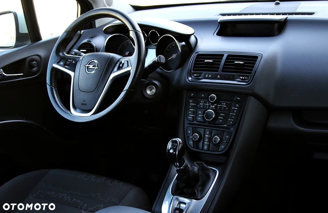 Opel Meriva 1.4 Cosmo - 27