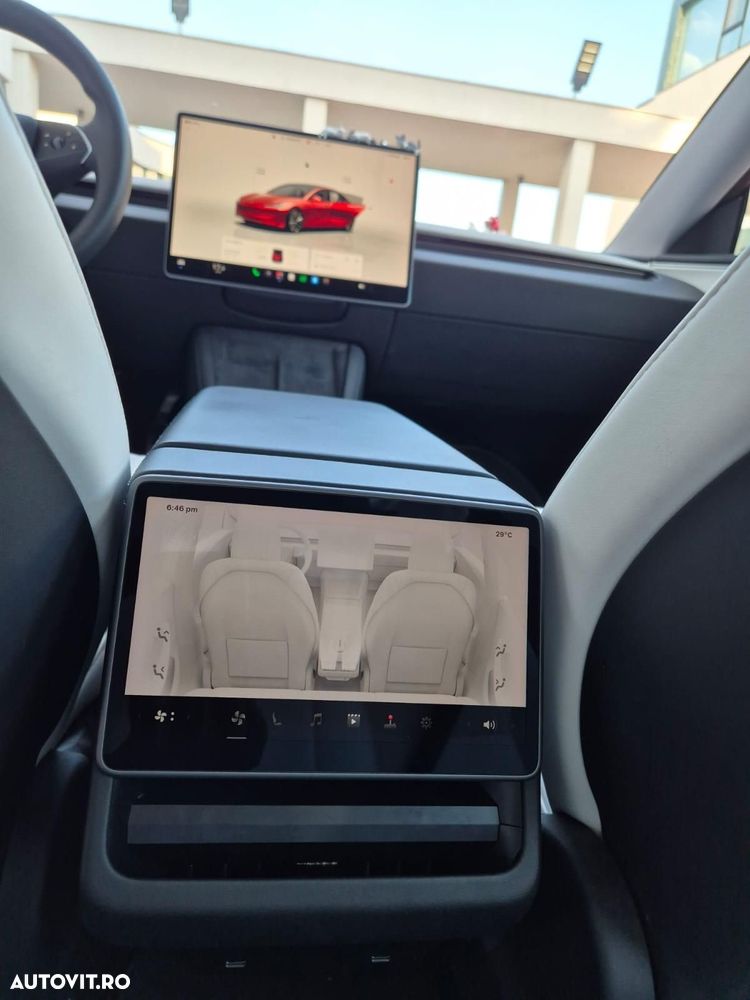 Tesla Model 3 - 20