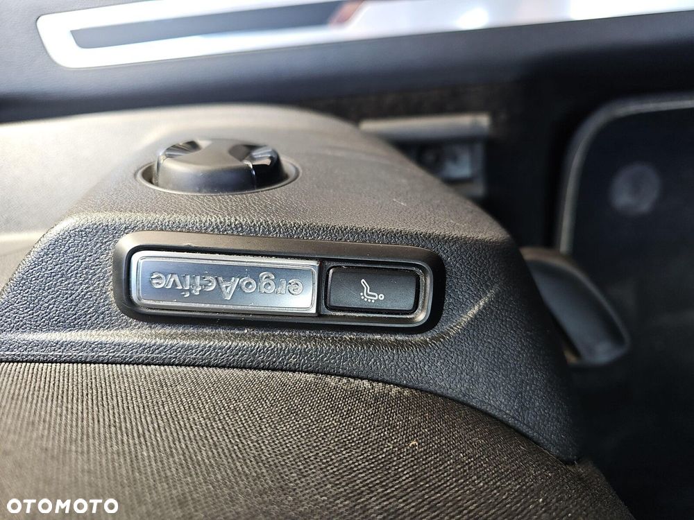 Volkswagen Tiguan - 30