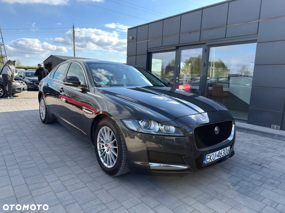 Jaguar XF E-Performance Prestige - 4