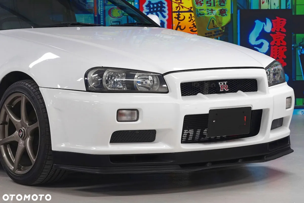 Nissan Skyline - 15
