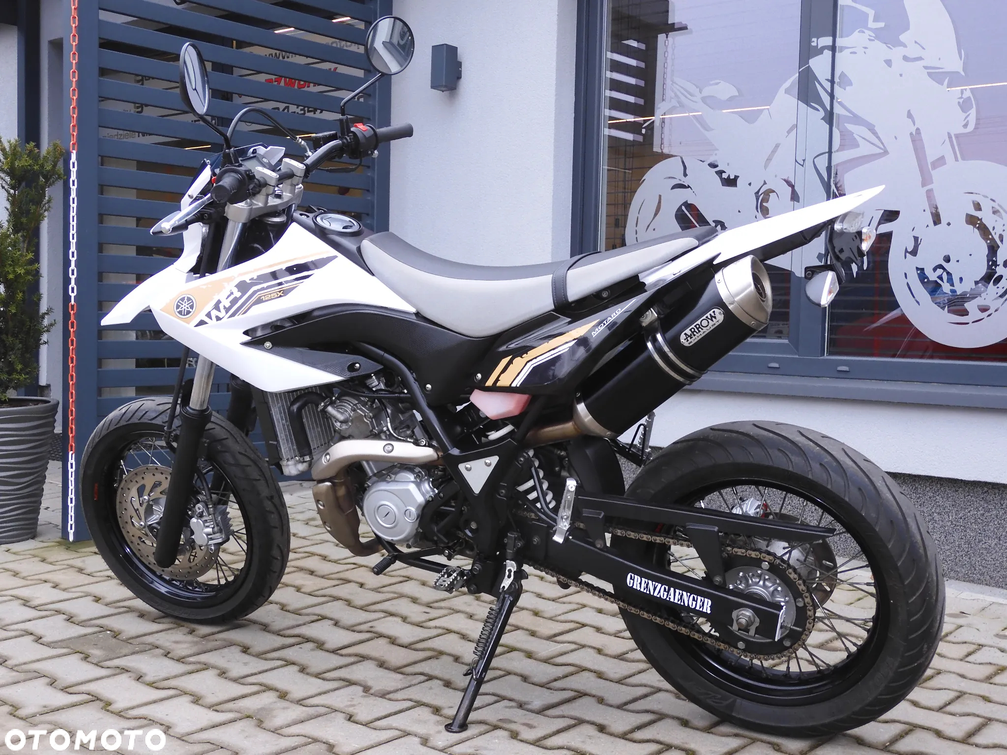 Yamaha WR - 32