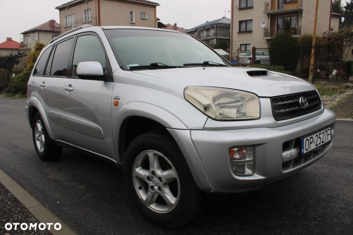 Toyota RAV4 D-4D 4x4 - 6