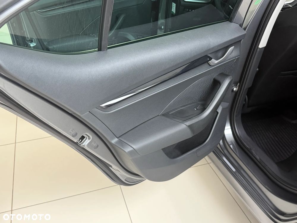 Skoda Octavia 2.0 TDI Edition 130 Selection DSG - 13