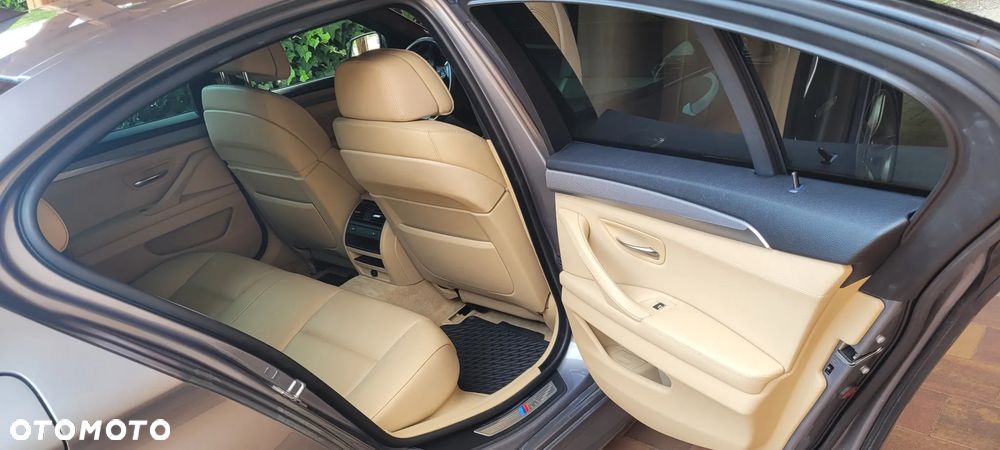 BMW Seria 5 535i - 11