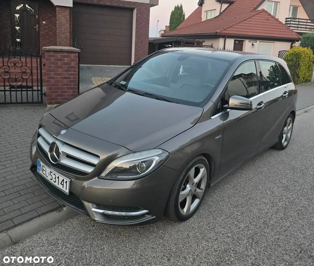 Mercedes-Benz Klasa B 180 CDI (BlueEFFICIENCY) 7G-DCT - 2