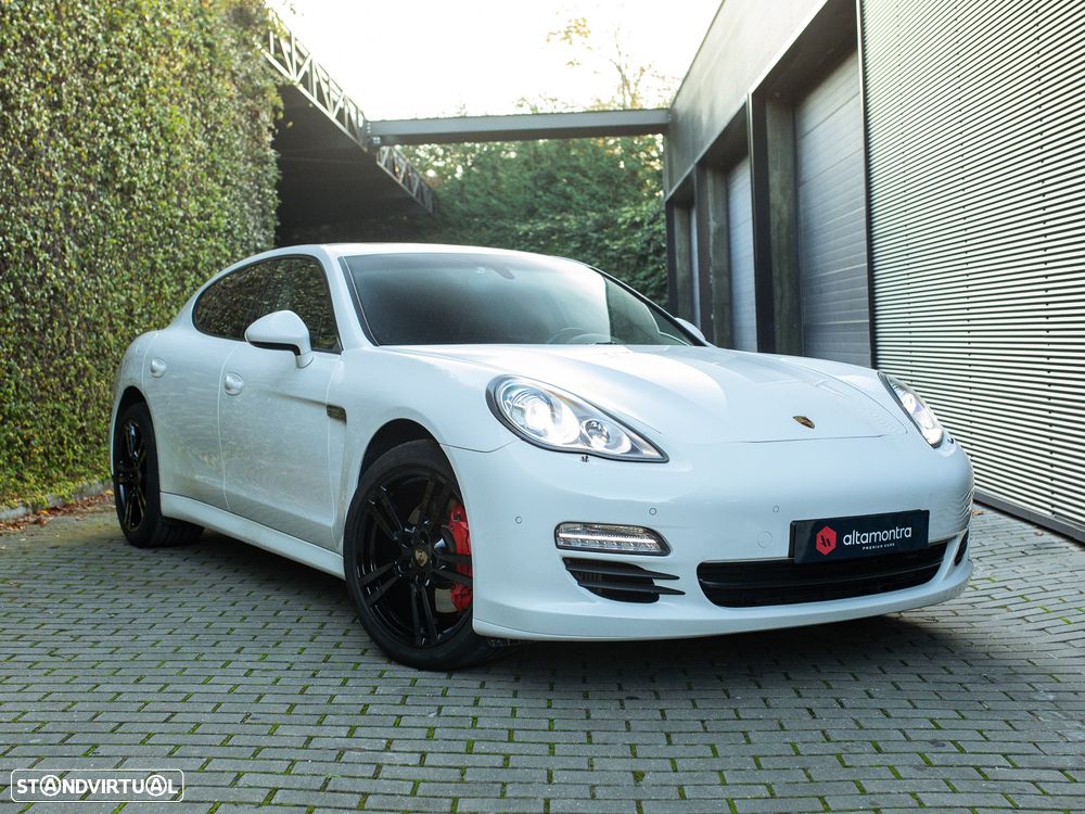 Porsche Panamera Standard - 1