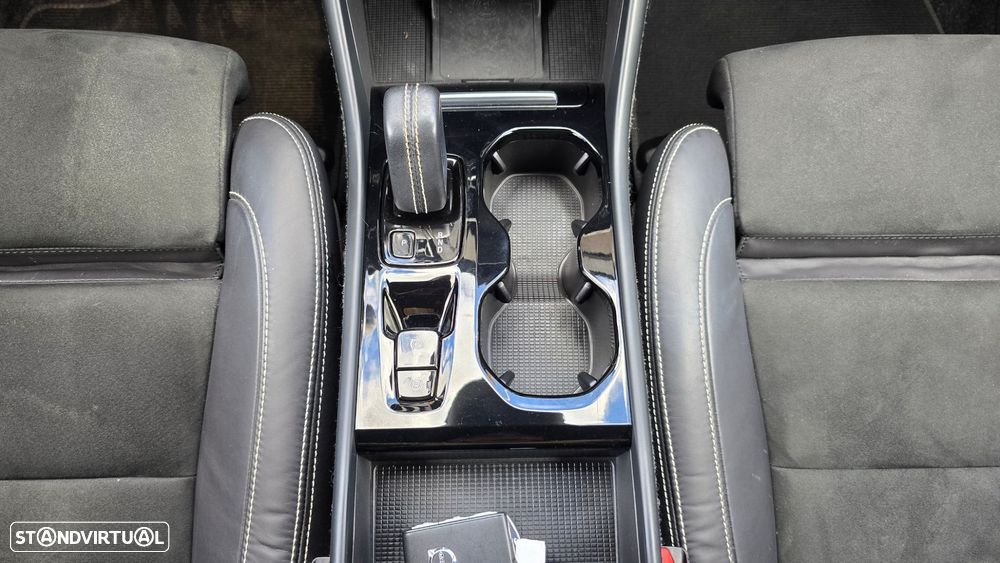 Volvo XC 40 - 38