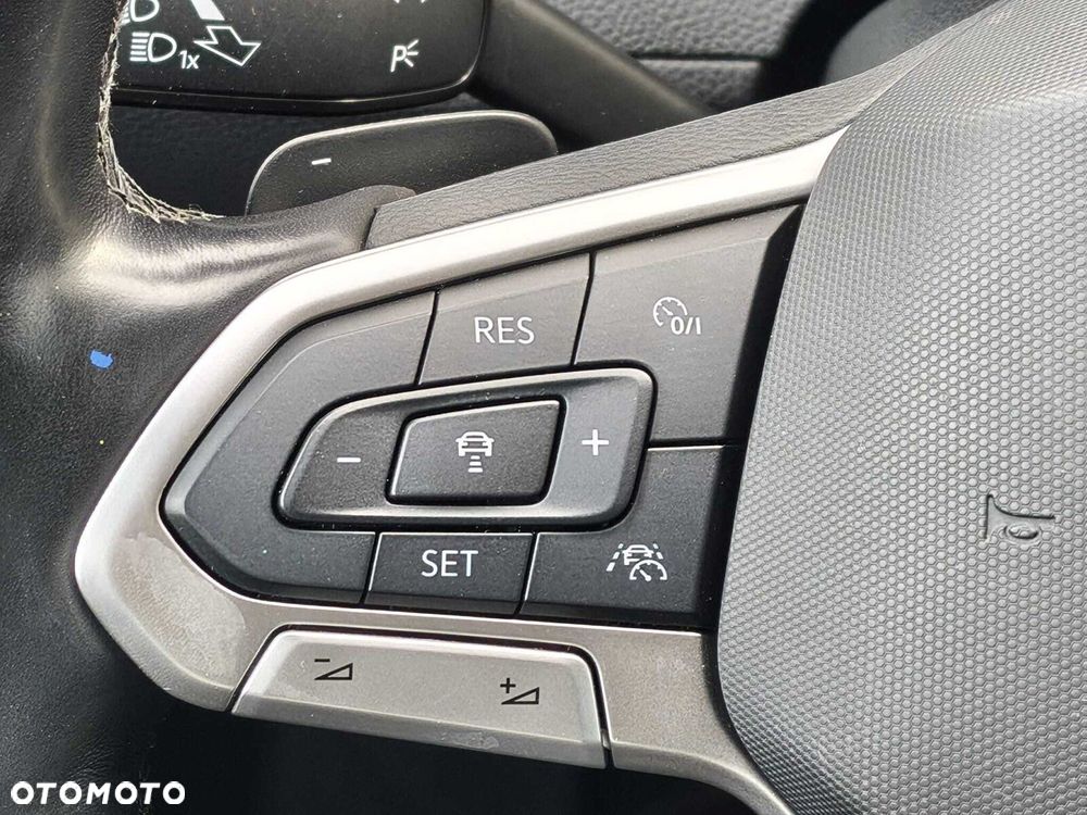 Volkswagen Passat 2.0 TDI EVO Business DSG - 23