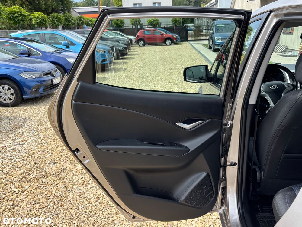 Hyundai ix20 1.6 blue YES Gold - 19
