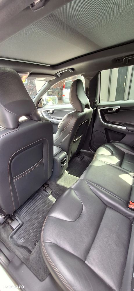 Volvo XC 60 T6 AWD Momentum - 5