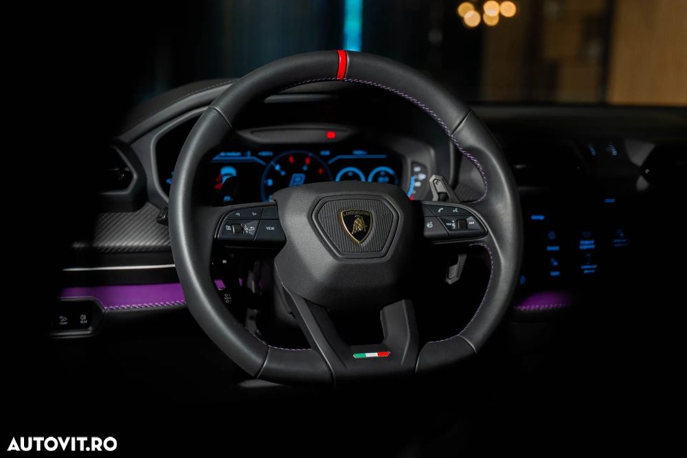 Lamborghini URUS - 32