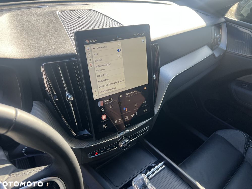 Volvo XC 60 B5 B AWD Plus Black Edition - 18