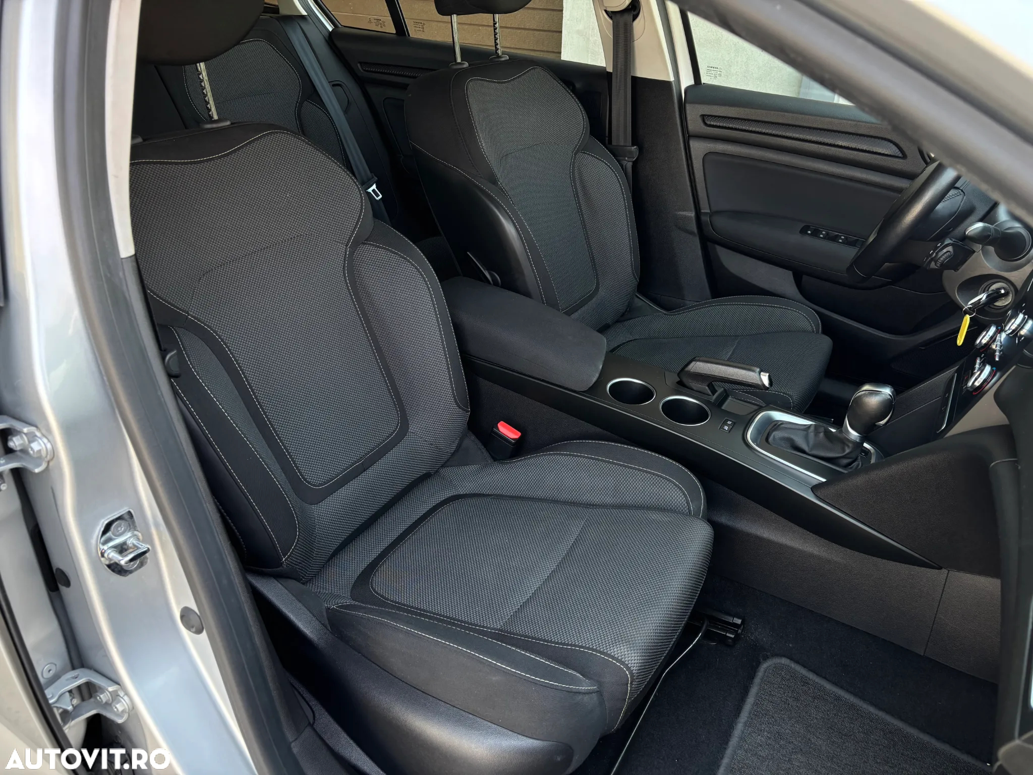 Renault Megane BLUE dCi 115 EDC BUSINESS EDITION - 16