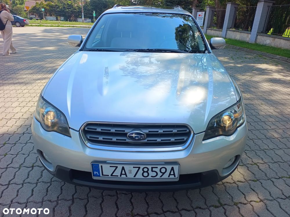 Subaru Outback 3.0 H6 - 2