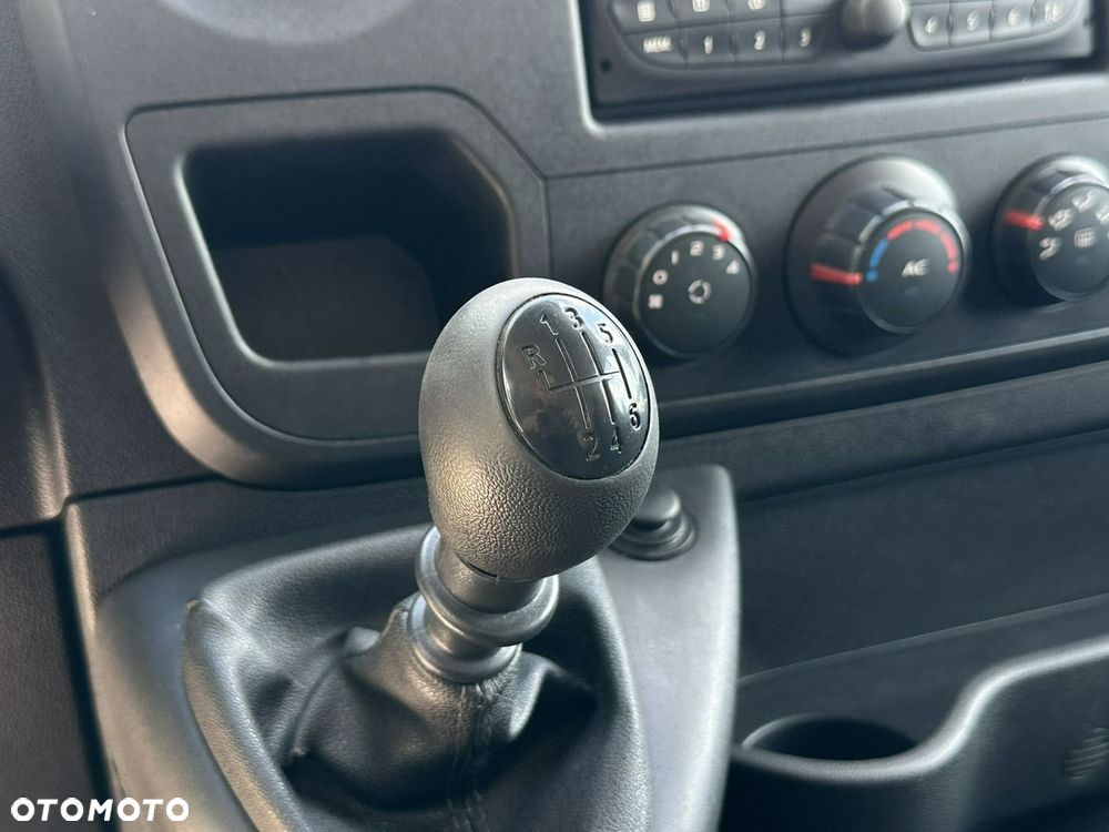 Renault Master - 18