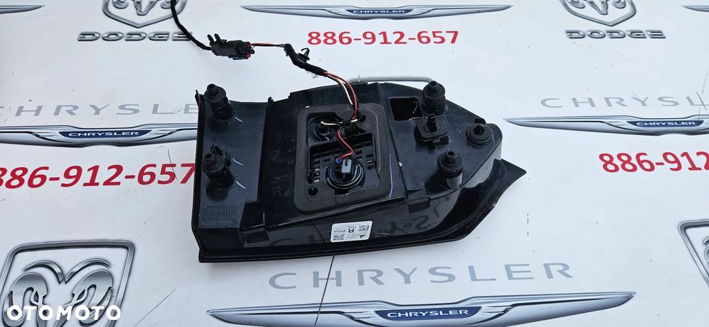 Chrysler Pacifica 2016- Lampa tył prawy Lampa tylna prawa Lampa tył lewy Lampa tylna lewa P68228940AE P68228941AE  ORYGINAŁ IDEALNE LED - 21