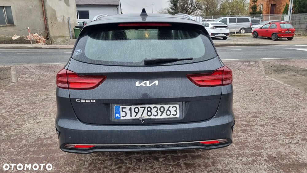 Kia Ceed 1.6 CRDi Eco-Dynamics+ (48V Mild-Hybrid) DCT7 GT Line - 9