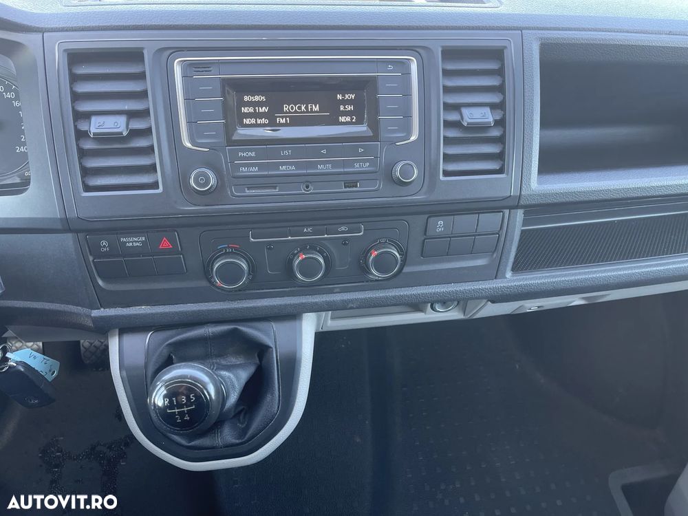 Volkswagen Transporter - 15