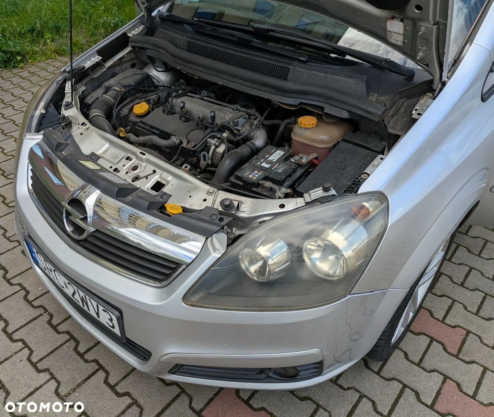 Opel Zafira 1.9 CDTI Sport - 40
