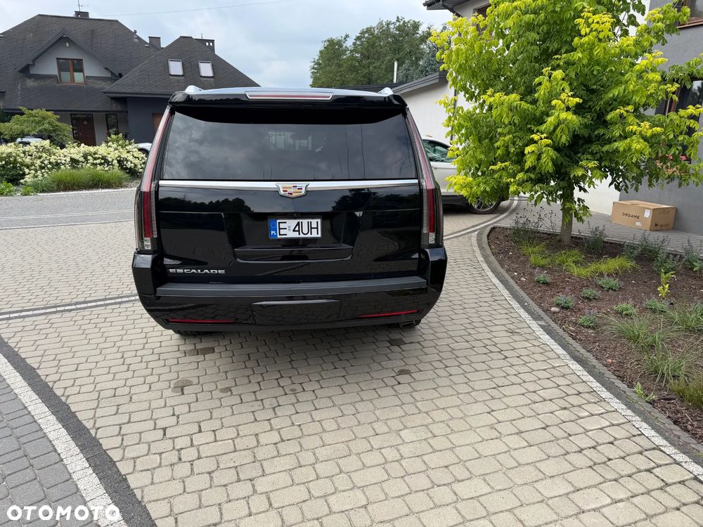 Cadillac Escalade - 9