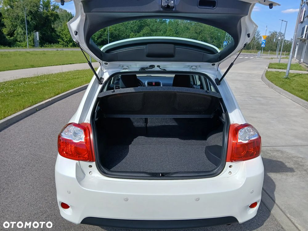 Toyota Auris - 12