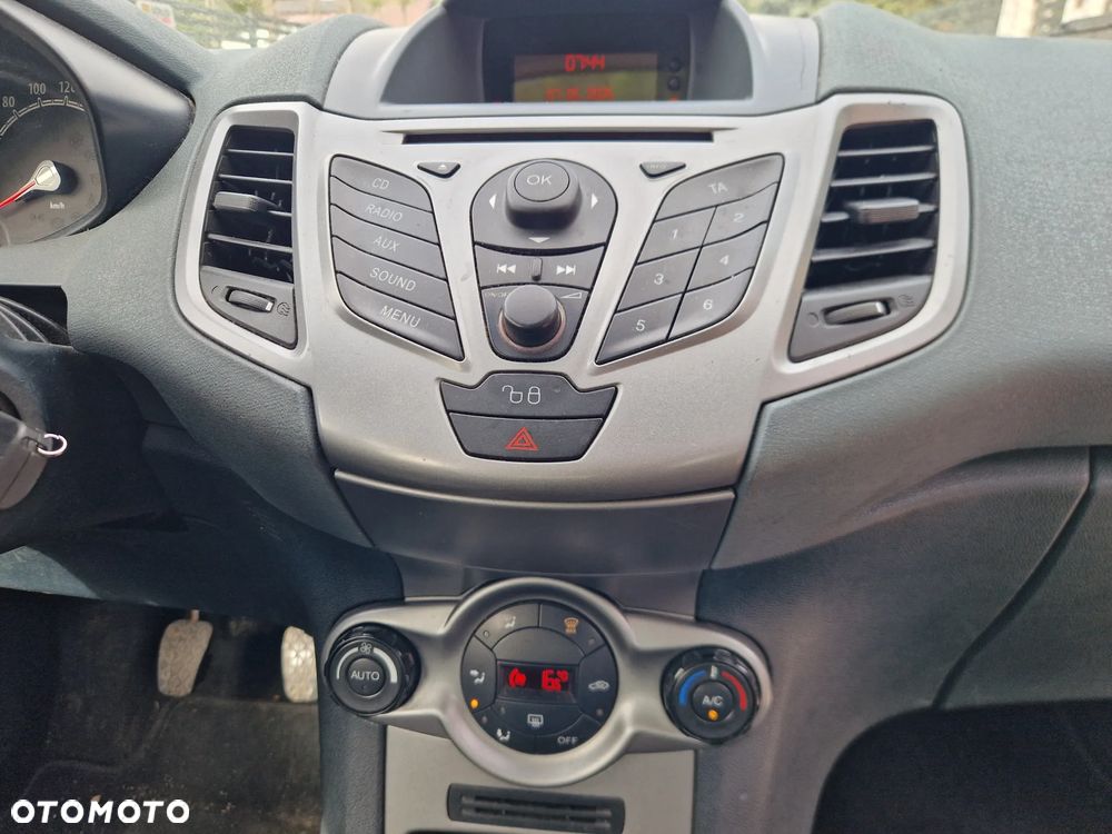 Ford Fiesta - 7