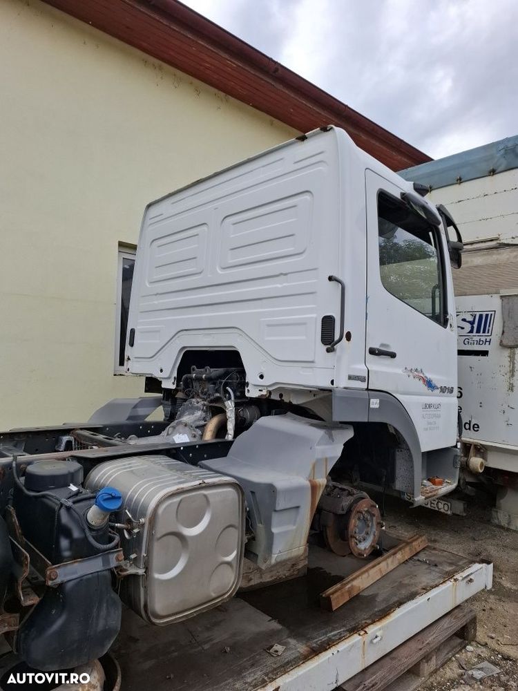 Cabina Mercedes Atego - 2