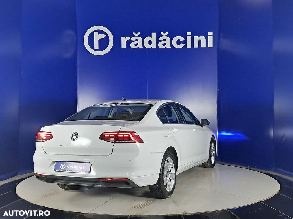 Volkswagen Passat - 7