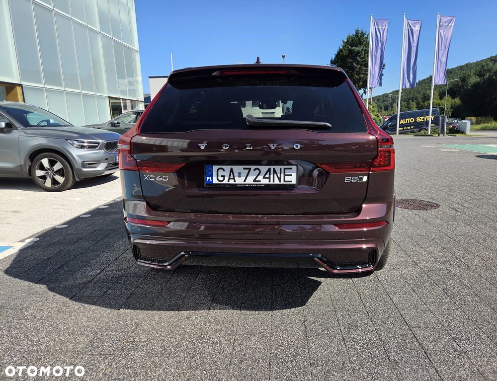 Volvo XC 60 B5 B AWD Ultra Dark - 6