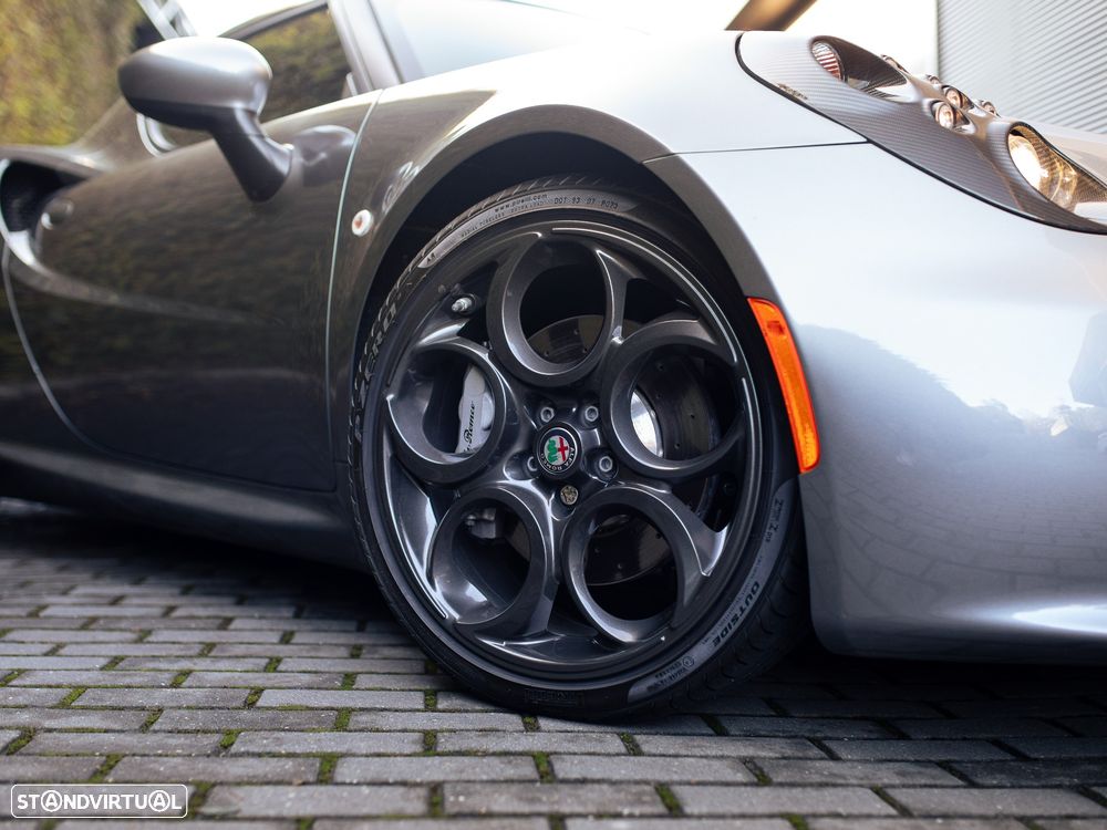 Alfa Romeo 4C 1750 TBi - 7