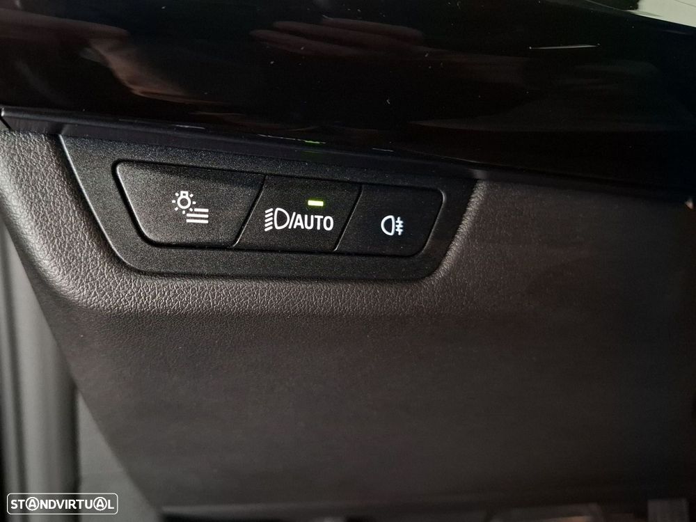 BMW iX1 eDrive20 - 20