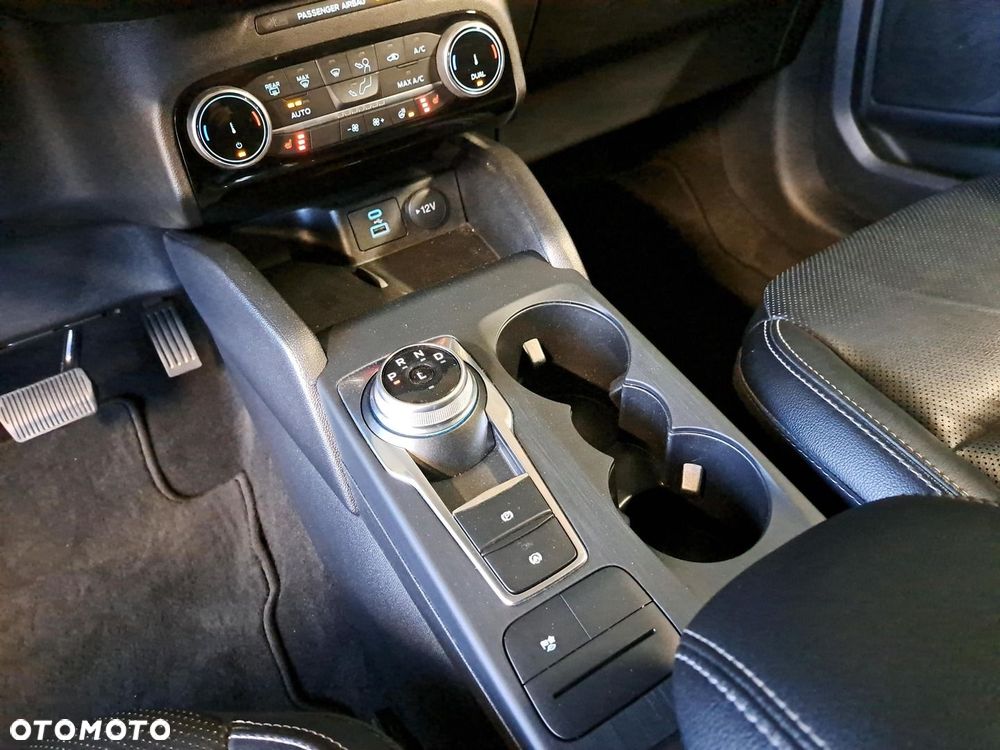 Ford Kuga 2.5 FHEV FWD Titanium X - 28