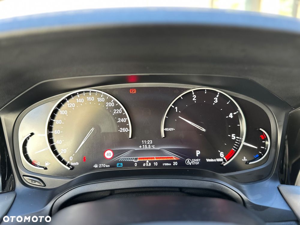 BMW Seria 3 318d Touring Advantage - 38