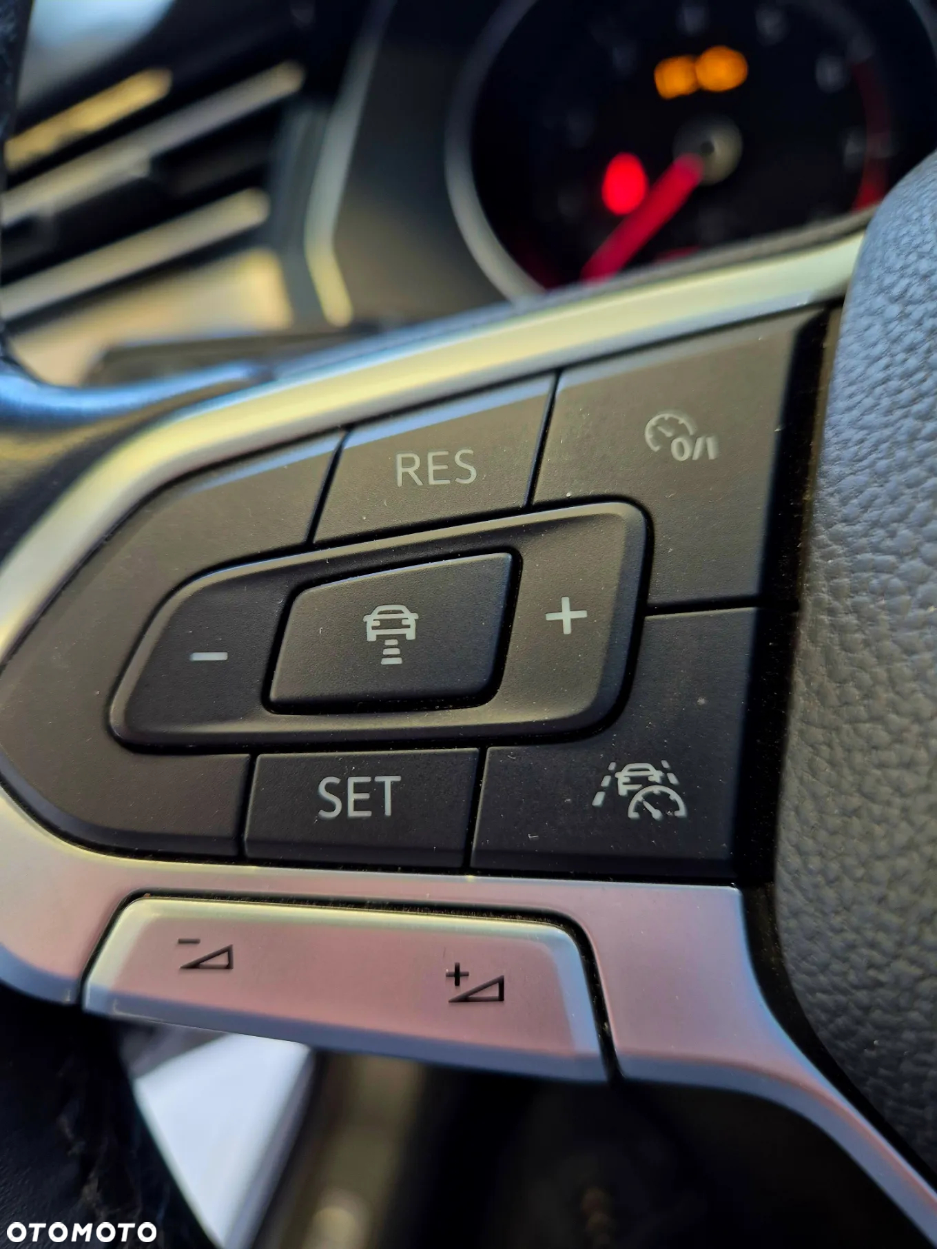 Volkswagen Passat 2.0 TSI Elegance DSG - 25