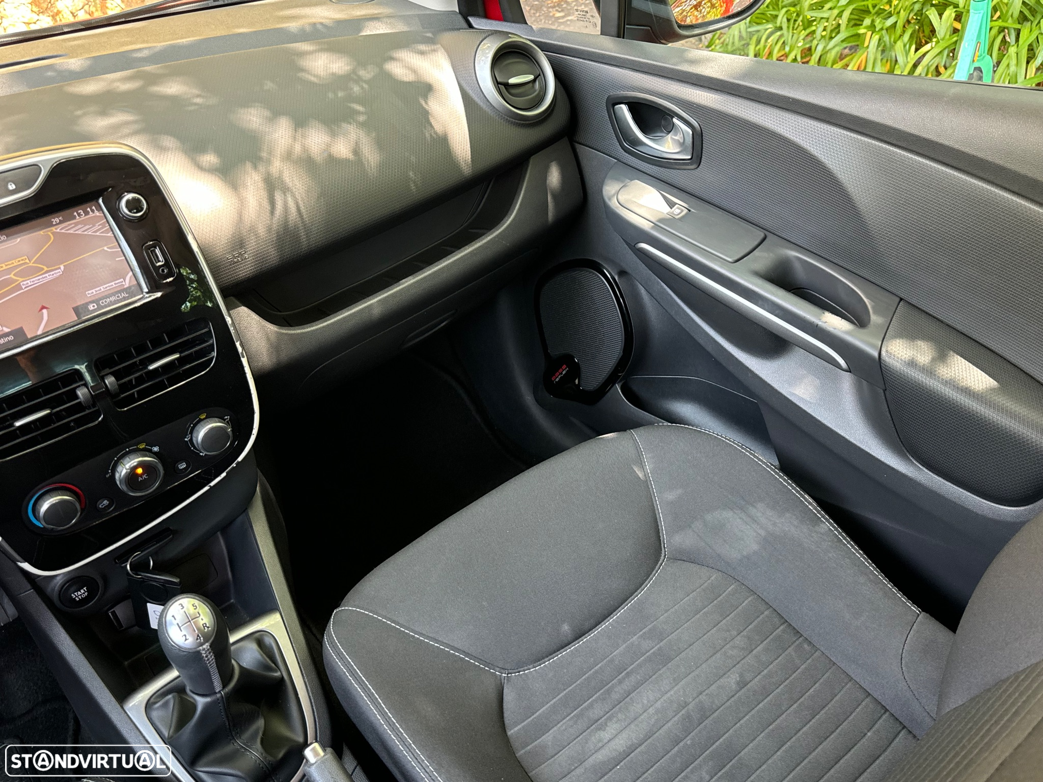 Renault Clio 0.9 TCE Limited - 16