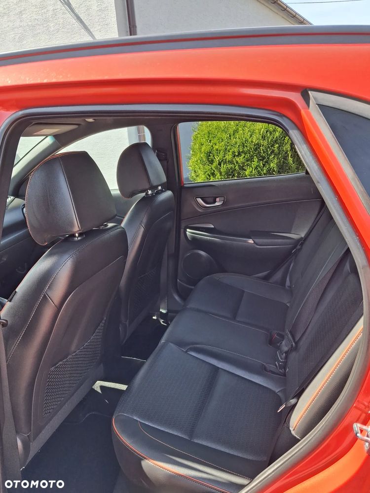 Hyundai Kona - 11