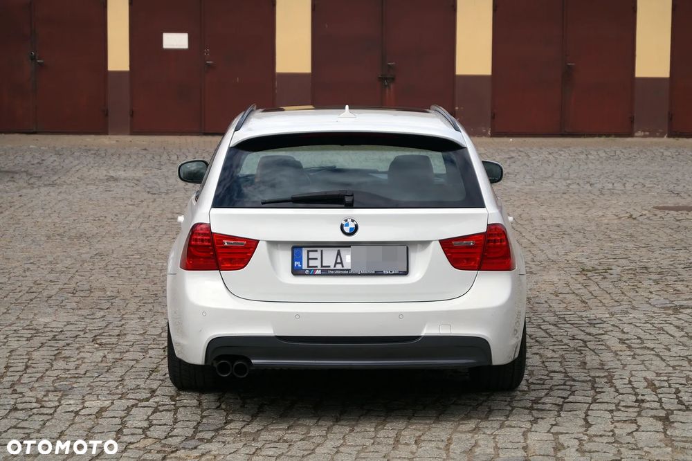 BMW Seria 3 330d DPF Edition Sport - 13