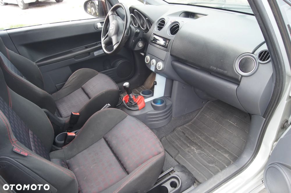 Mitsubishi Colt 1.5 Turbo - 8