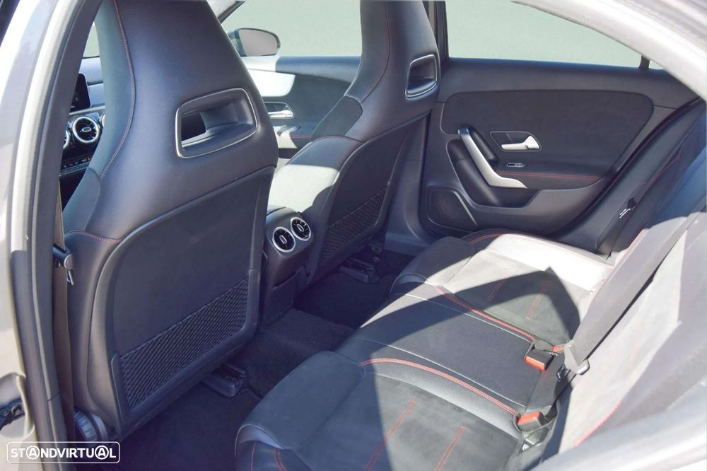 Mercedes-Benz A 180 d AMG Line Aut. - 34