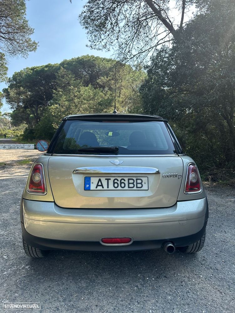 MINI 3 Portas Cooper D - 4