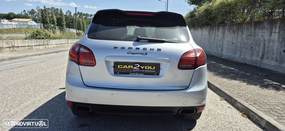 Porsche Cayenne S - 30
