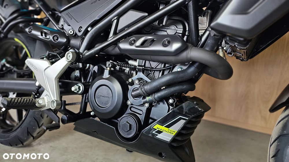 CFMoto NK - 10