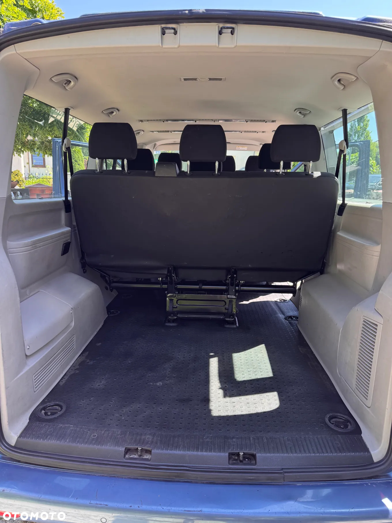 Volkswagen Caravelle 2.0 TDI L2 Comfortline - 17