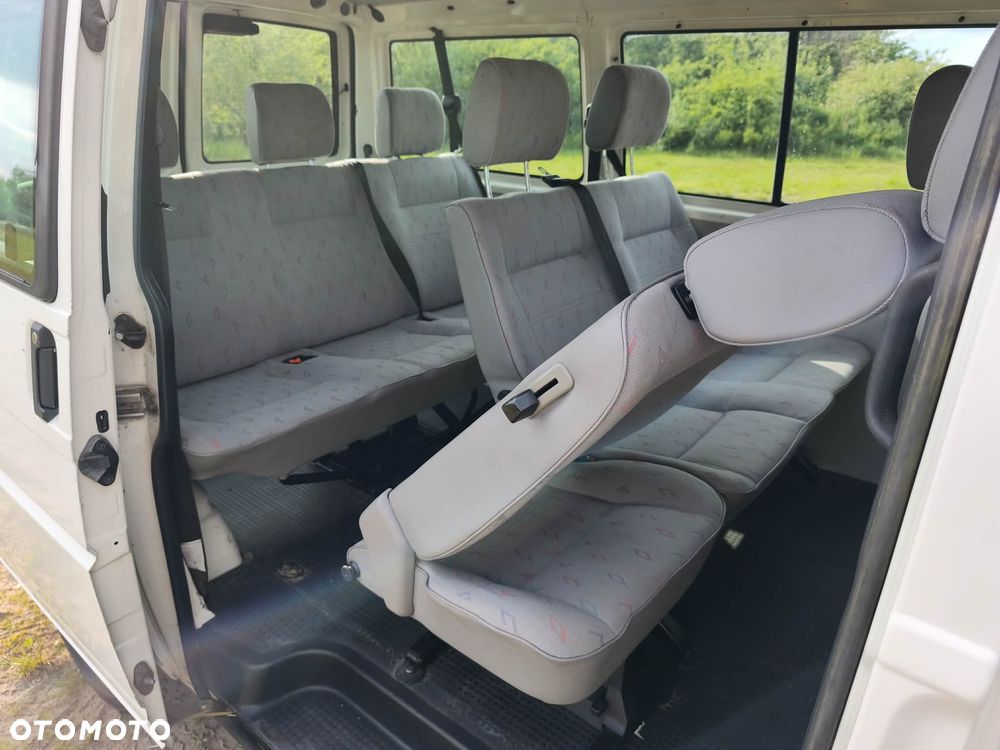 Volkswagen Transporter - 16