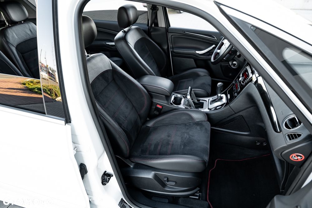 Ford S-Max 2.0 EcoBoost Titanium - 24