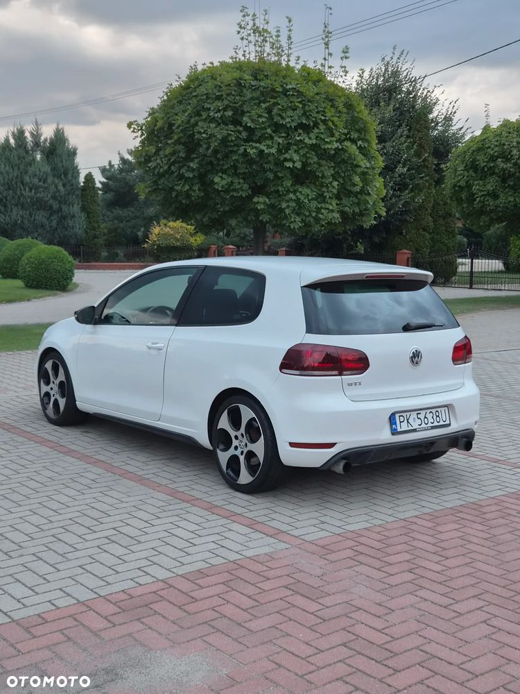 Volkswagen Golf 2009 photo 4