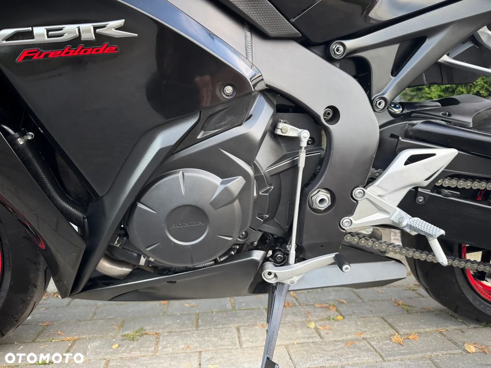Honda CBR - 37